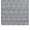 Fekete-fehér PP kültéri szőnyeg 160 x 230 cm